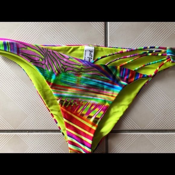 Luli Fama 2-pc bikini - Size XS/S - Picture 4 of 6